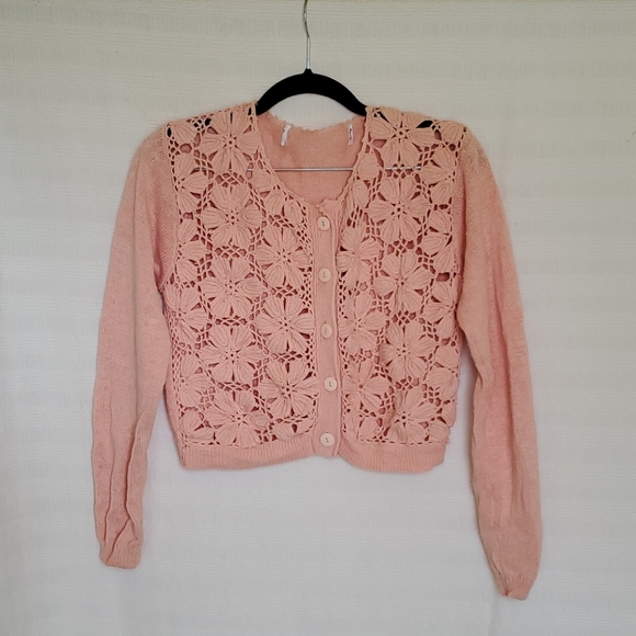 Vintage Sweaters - 💥Host Pick💥 Vintage Floral Lace Cropped Cardigan